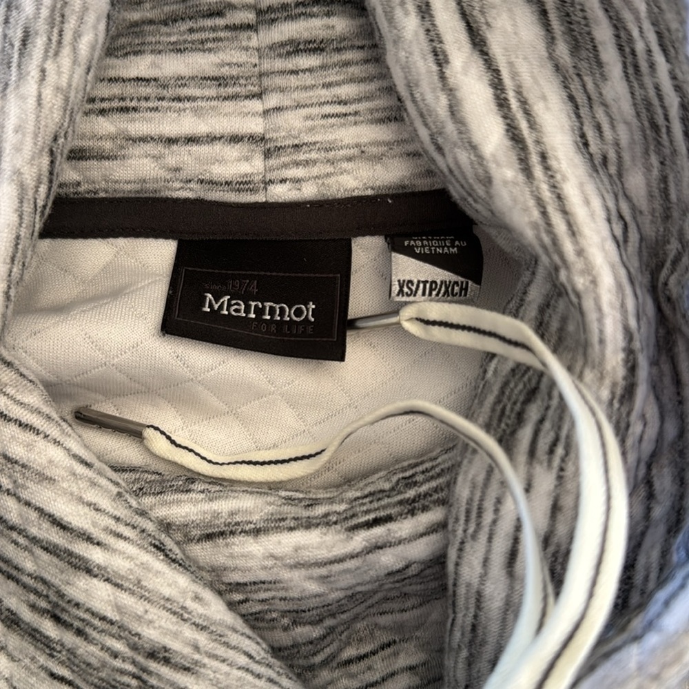 Marmot | Annie Quilted Pullover Sweatshirt | Cowl Neck |  Gray/White/Black | XS - Picture 7 of 8